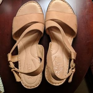 Born women's sandals in leather